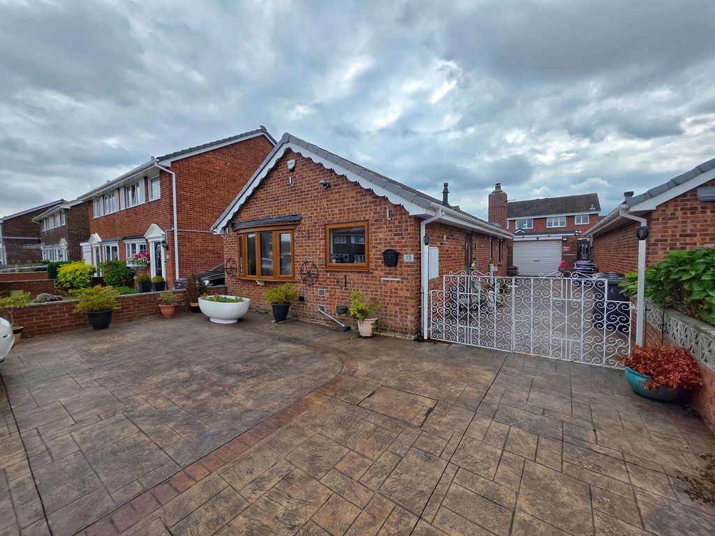 Property photo 1 of 24