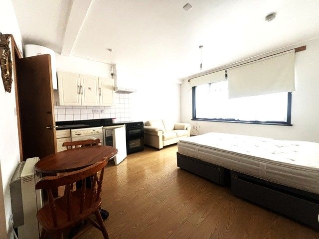 Property photo 1 of 2