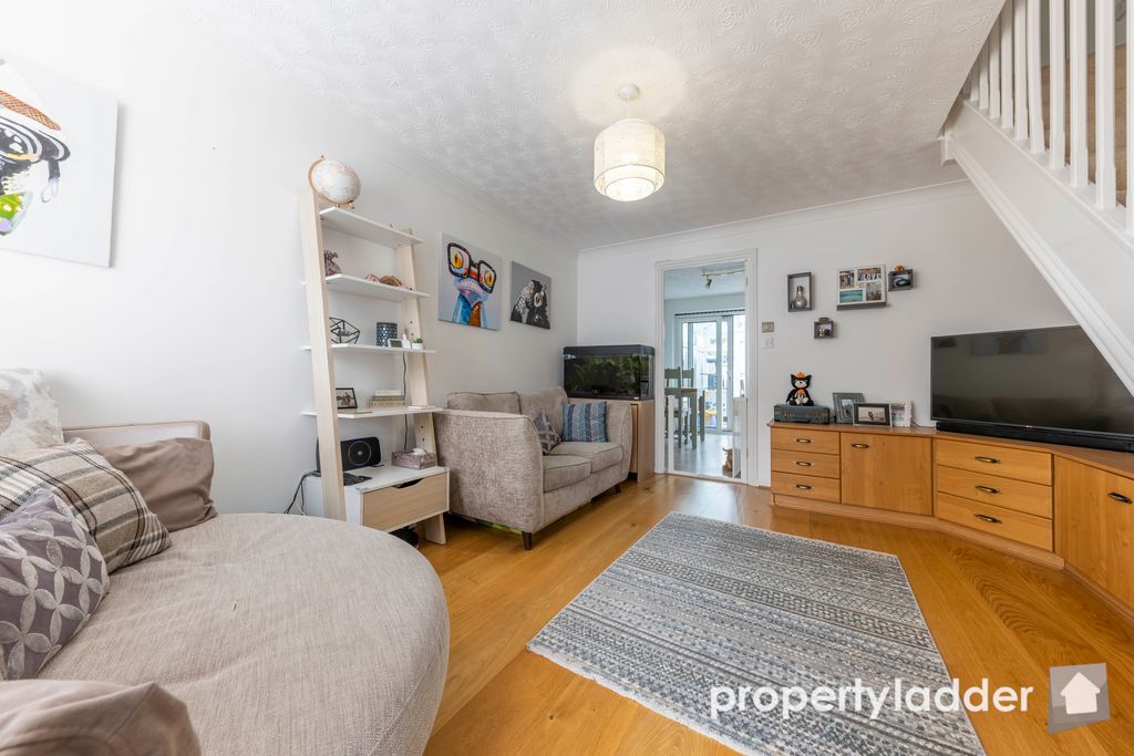 Property photo 2 of 15 Pl