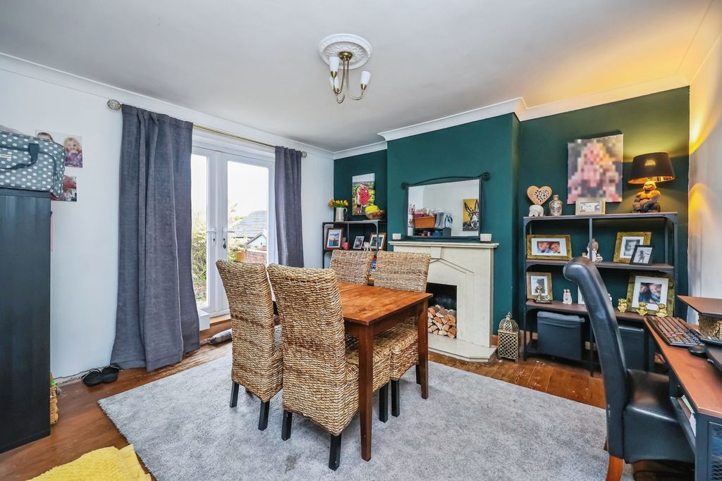 Property photo 3 of 14