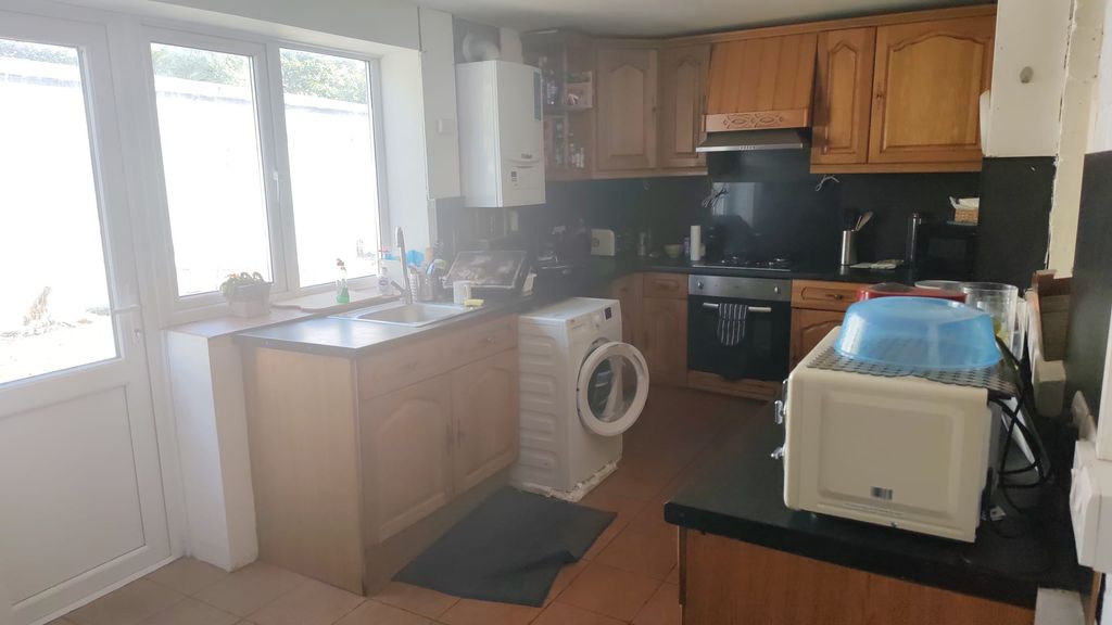 Property photo 3 of 6