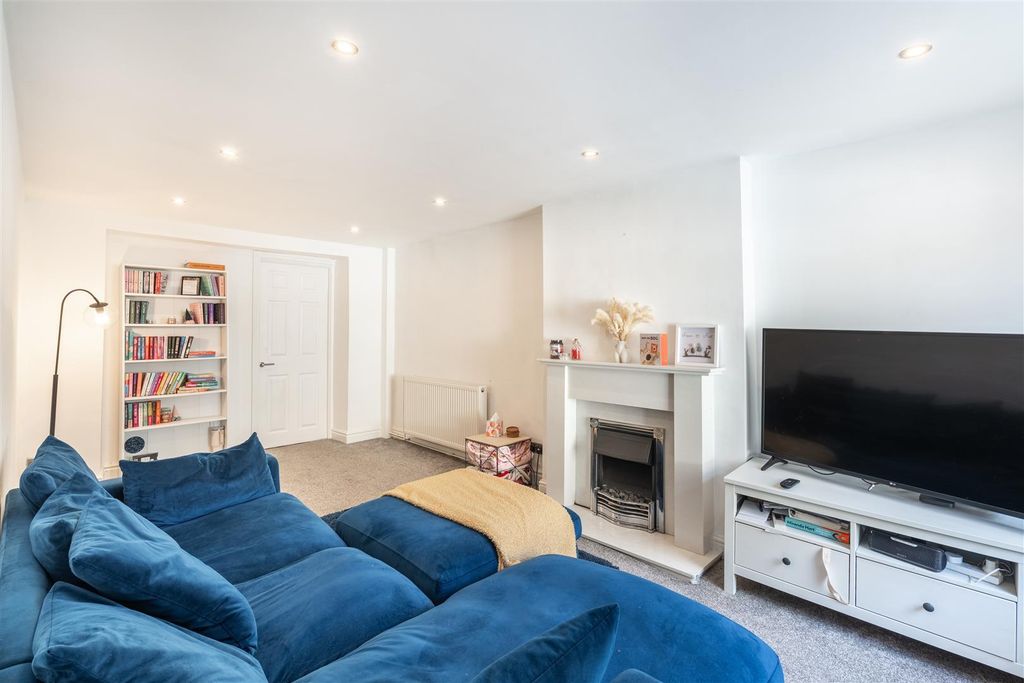 Property photo 3 of 13 _A7R1035-Hdr.Jpg