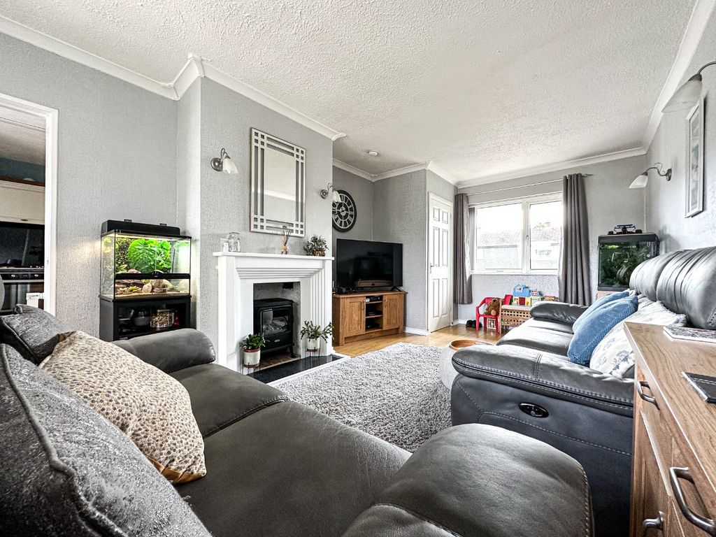 Property photo 2 of 22 5096973