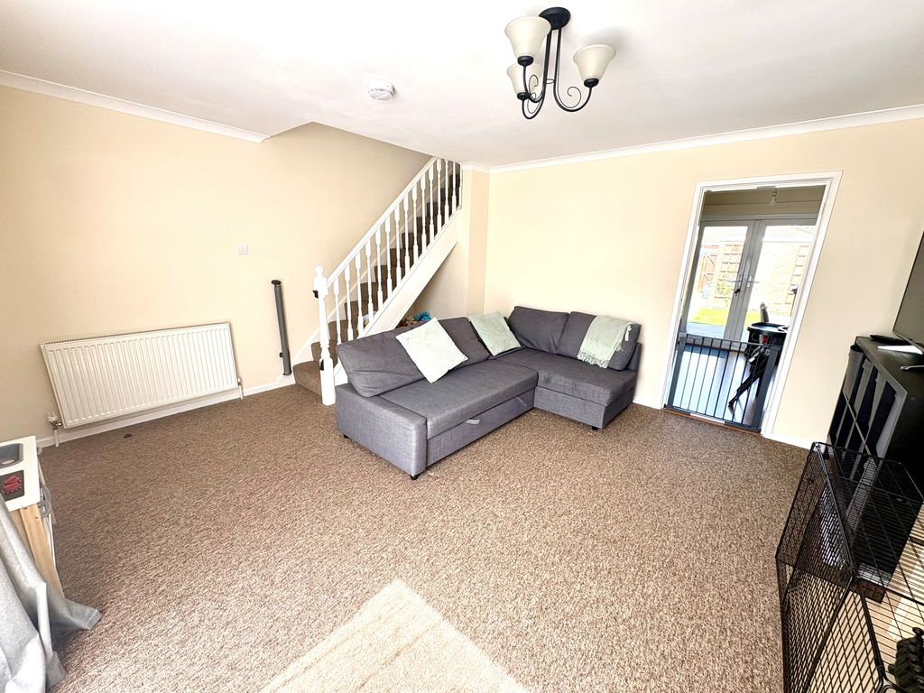 Property photo 3 of 12