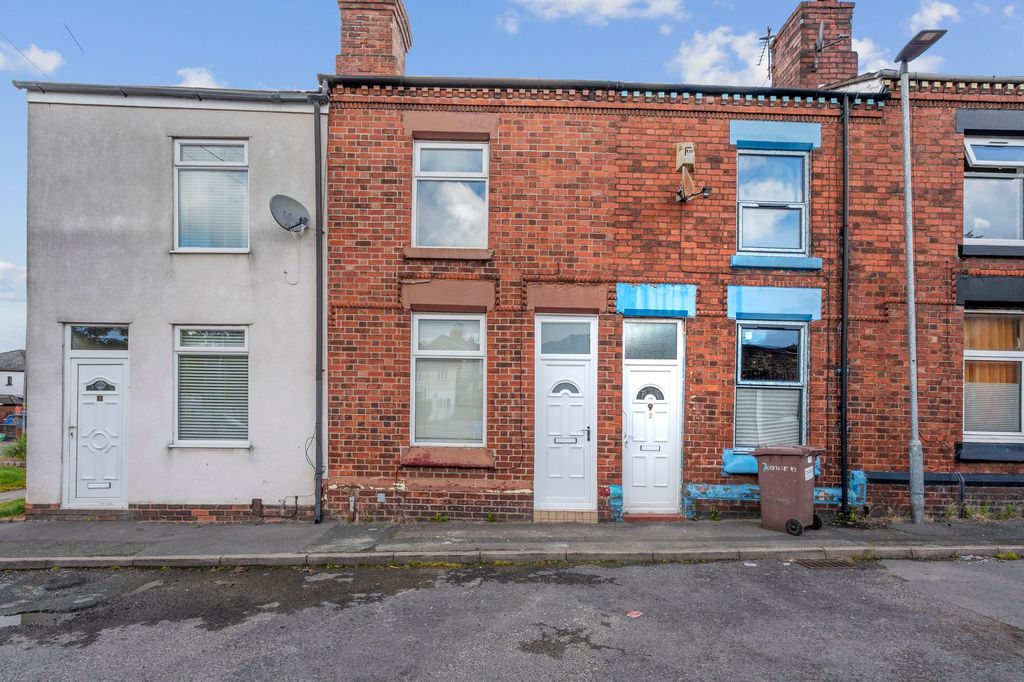Property photo 1 of 17