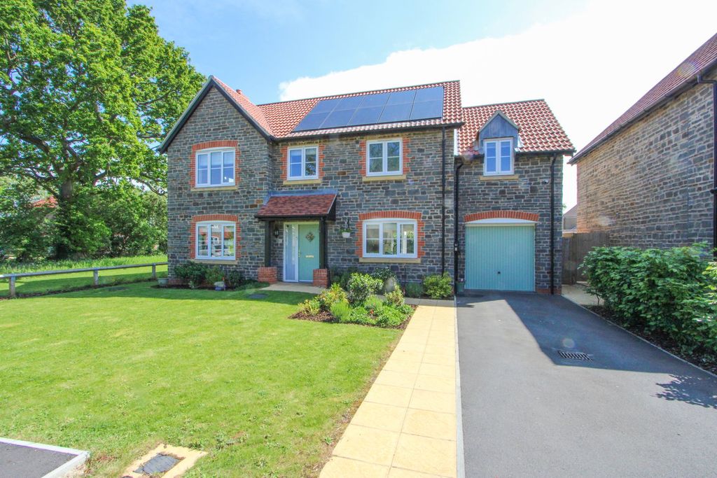 Property photo 1 of 33