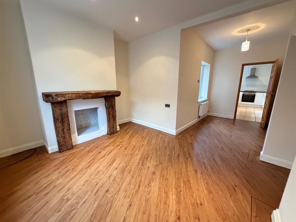 Property photo 2 of 11 12.Jpg