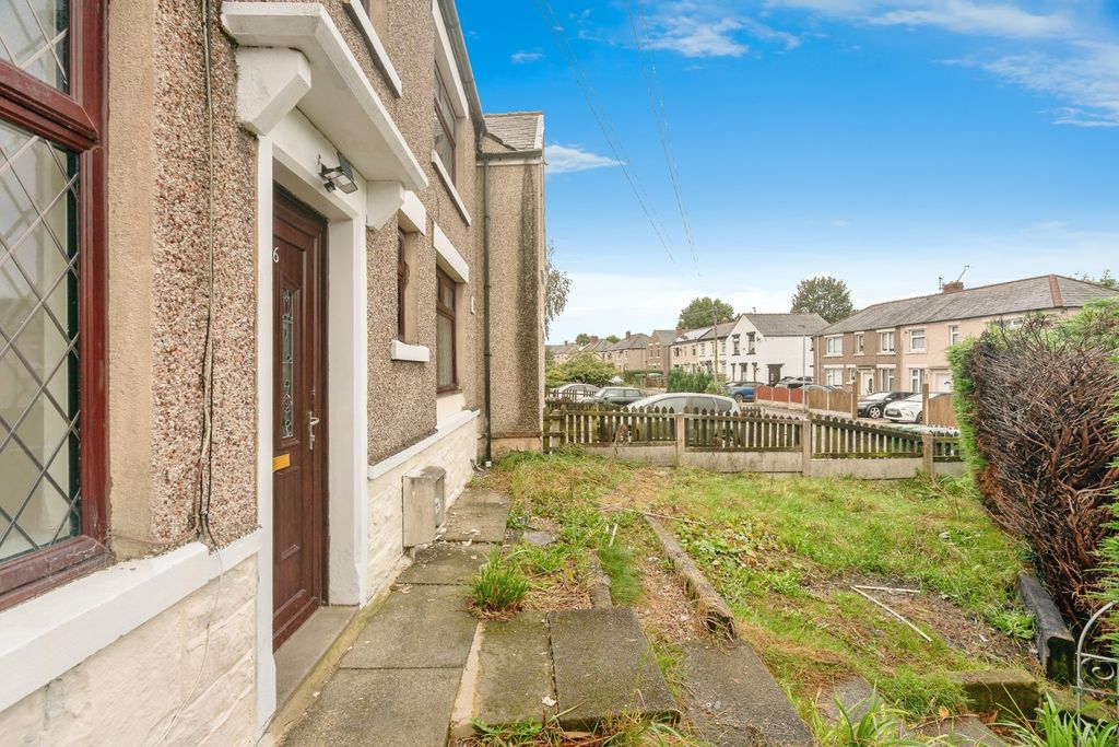 Property photo 2 of 17 Photo