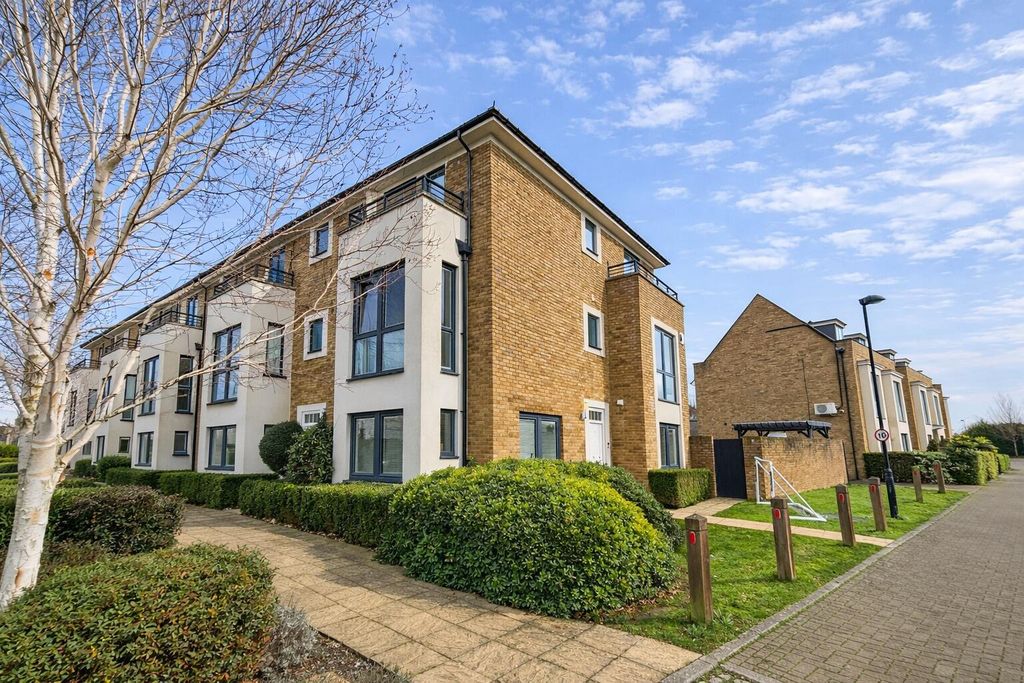 Property photo 1 of 27 Front (Exterior)