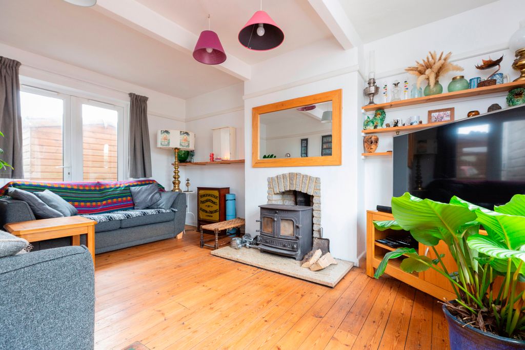 Property photo 2 of 14