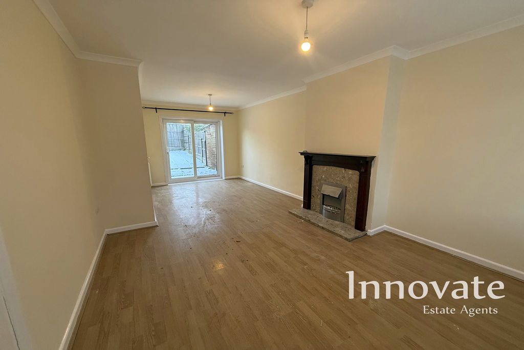 Property photo 2 of 8 Photo 12