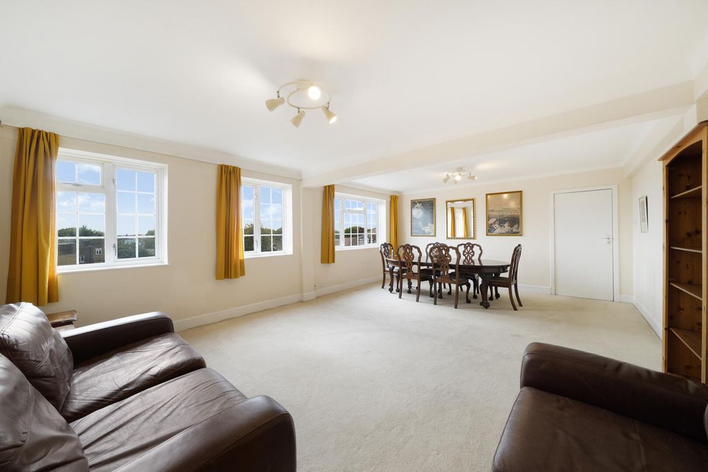 Property photo 3 of 8 Dining Room