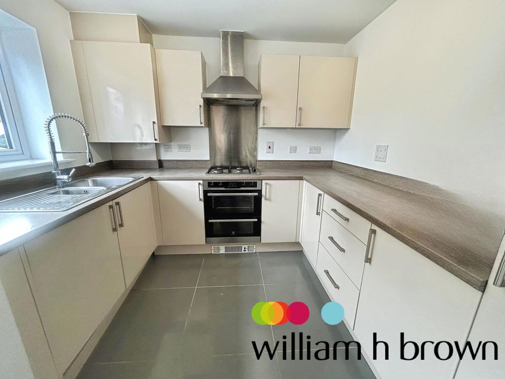 Property photo 2 of 12 Kitchen