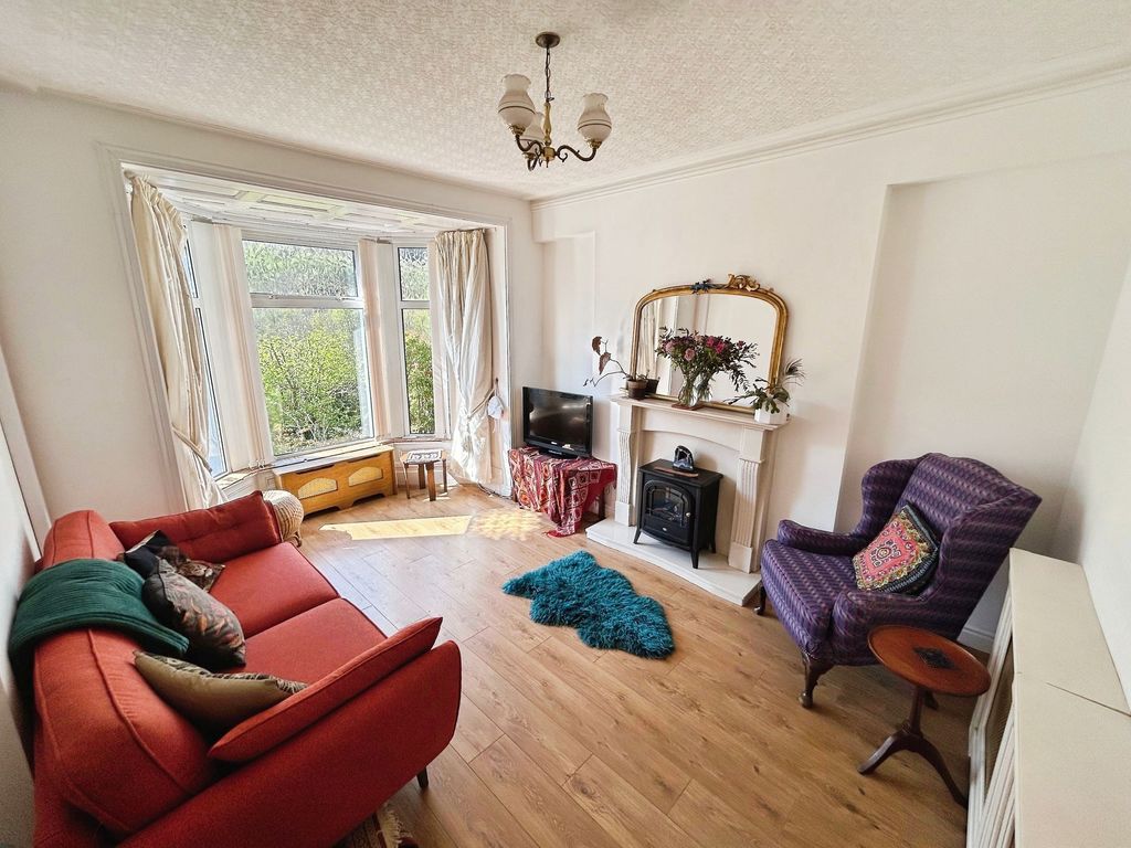 Property photo 2 of 24