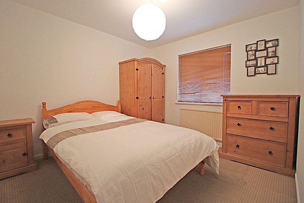 Property photo 1 of 4