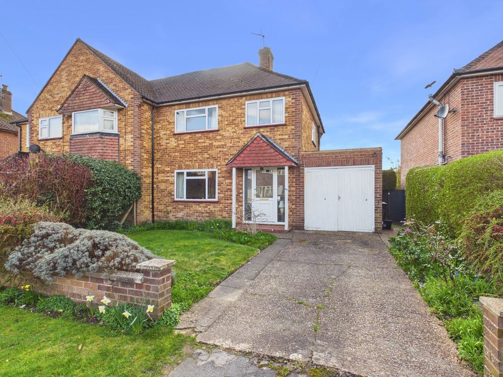 Property photo 1 of 12 Front