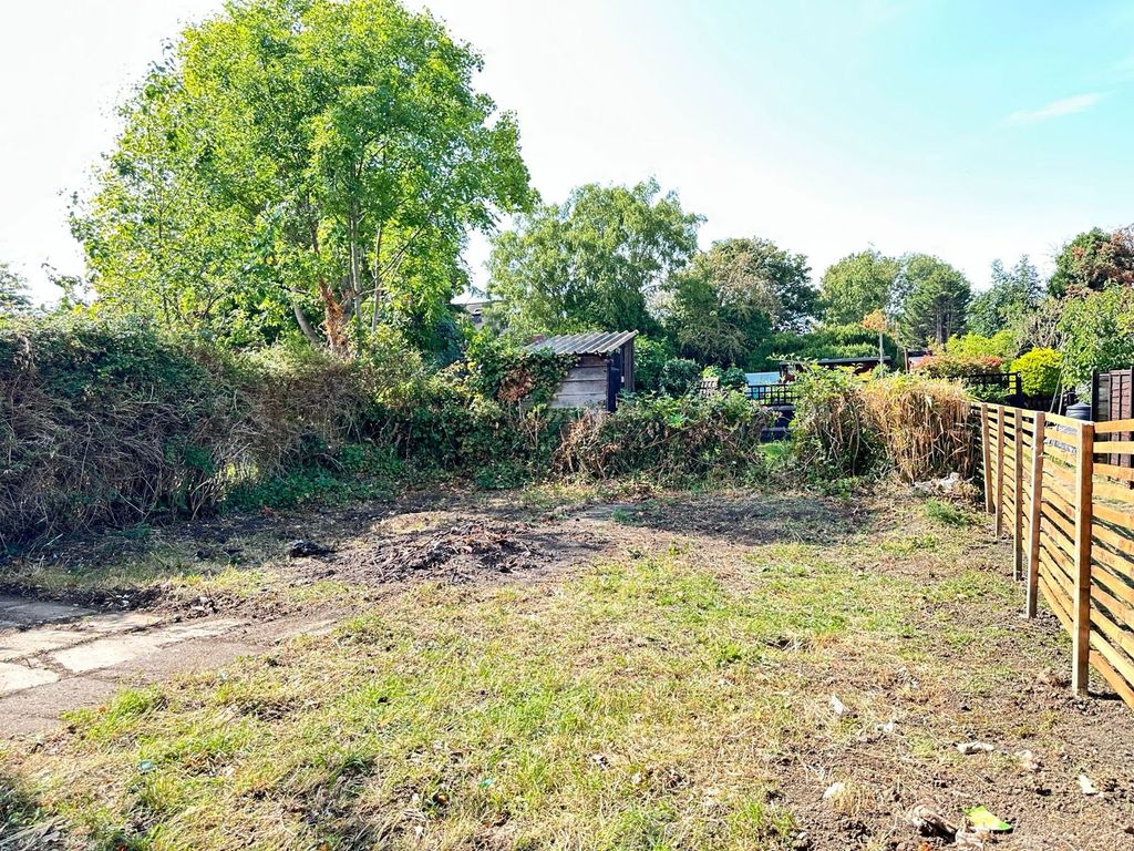 Property photo 3 of 8