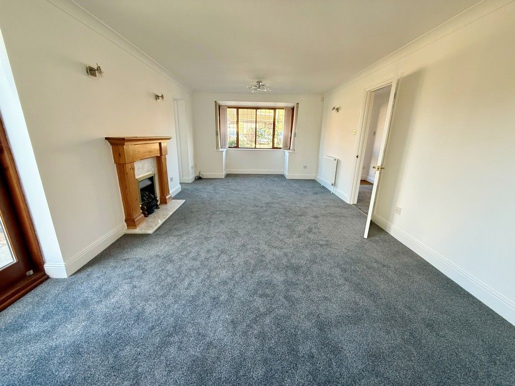 Property photo 2 of 16 Living Room