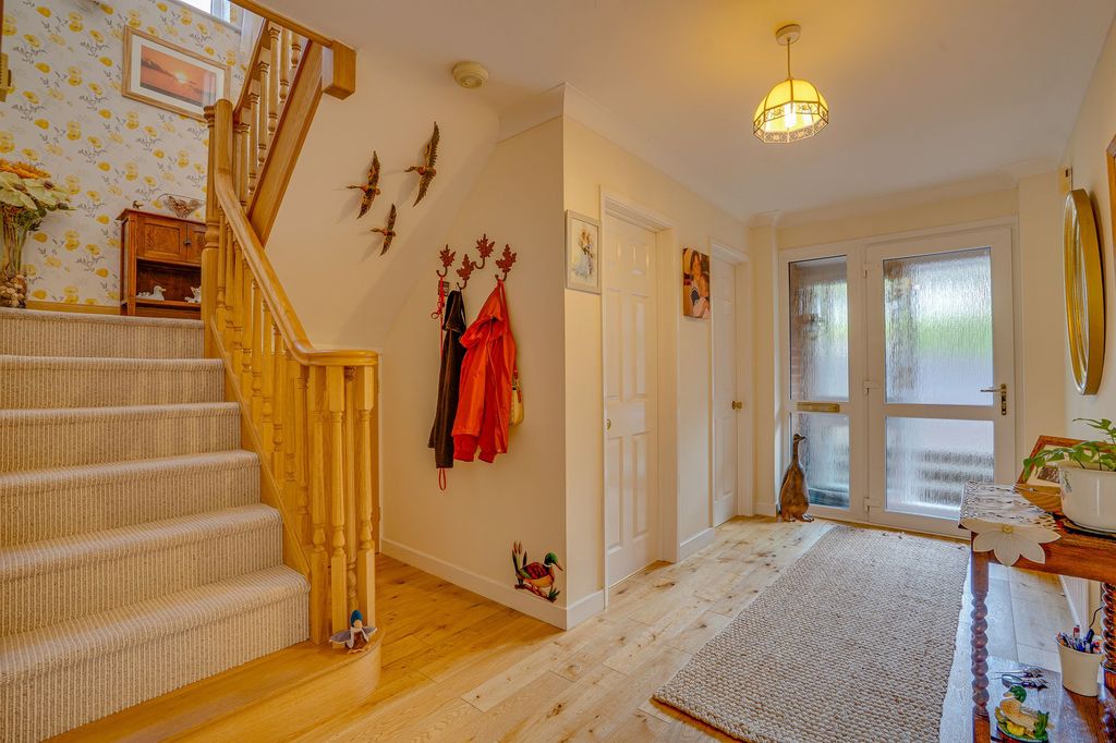 Property photo 3 of 26