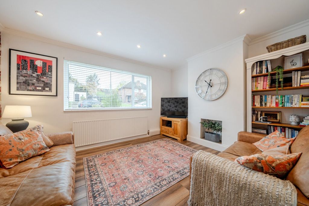 Property photo 2 of 19 Picture No. 14