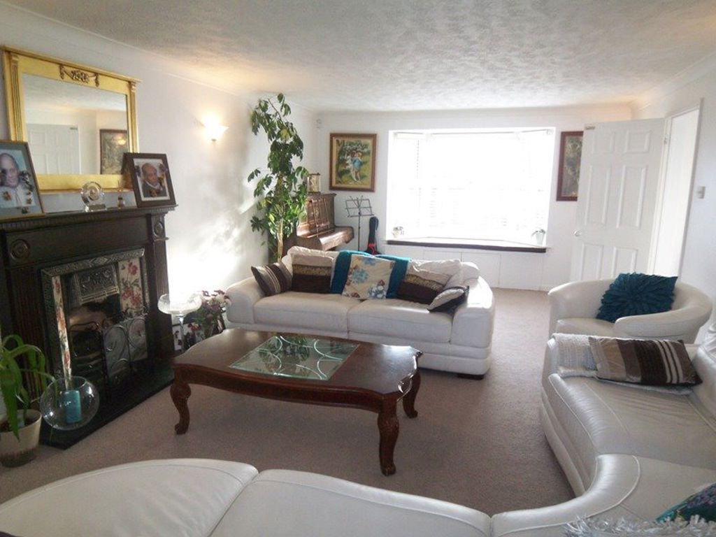 Property photo 3 of 7