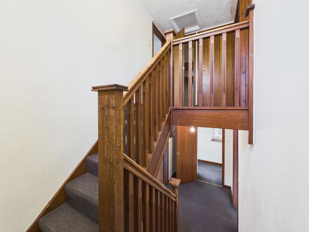 Property photo 3 of 19 Cam04116G0-Pr0297-Still016.Jpg