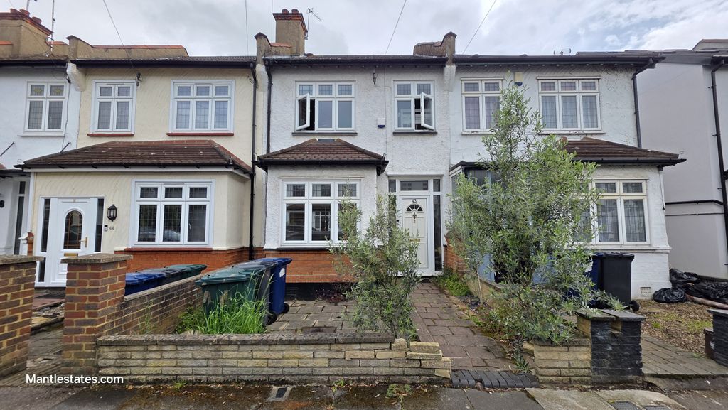 Property photo 1 of 17 2 Bed Terraced House For Sale Falkland Avenue, New Southgate N11