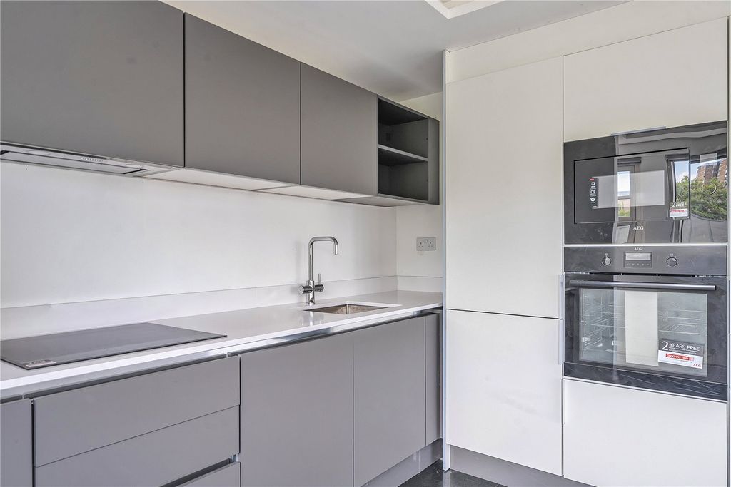 Property photo 2 of 17 Picture No. 05