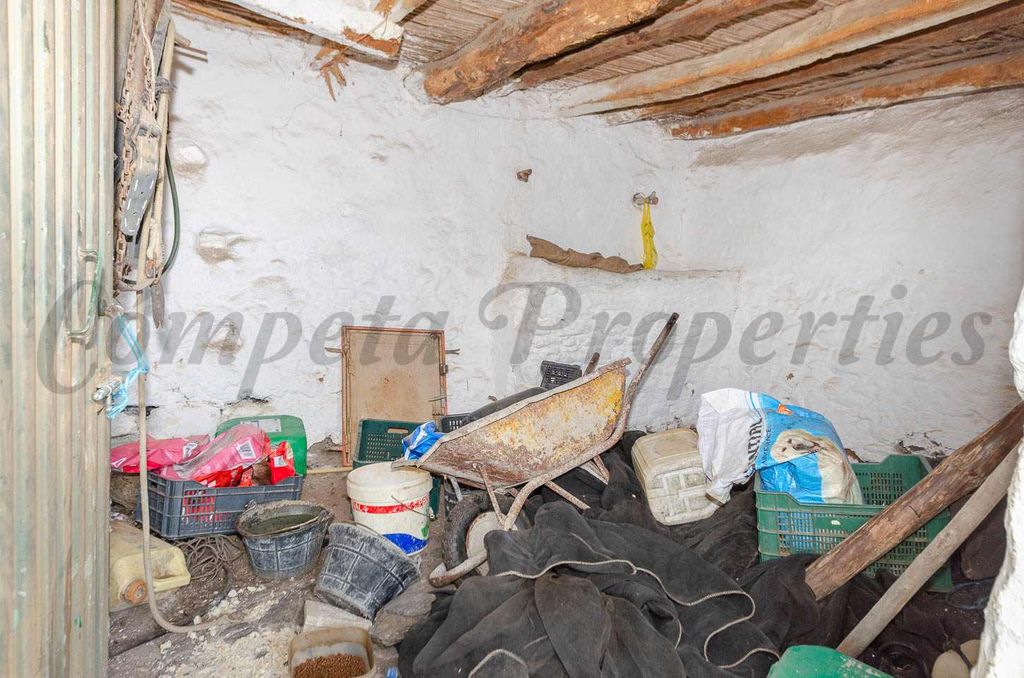 Property photo 3 of 19