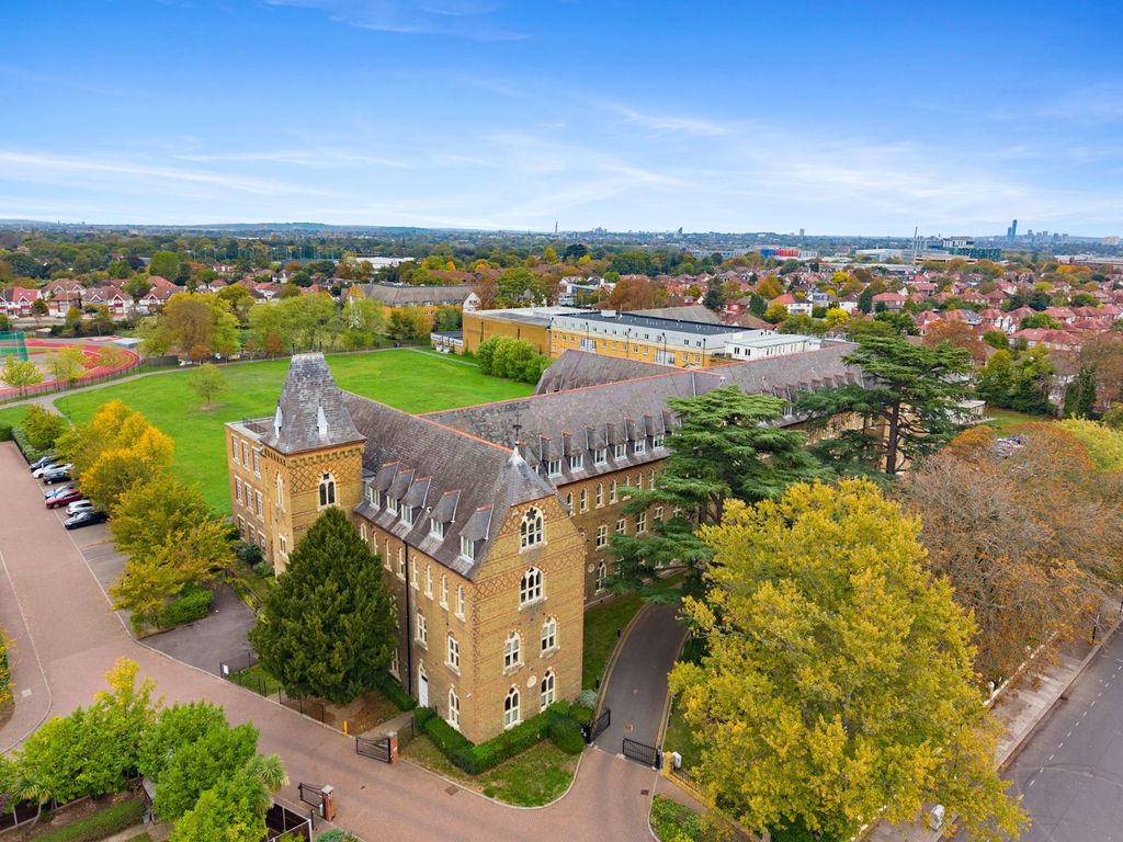 Property photo 3 of 17