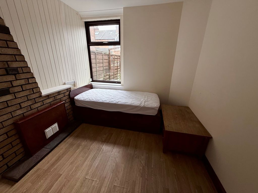 Property photo 2 of 4