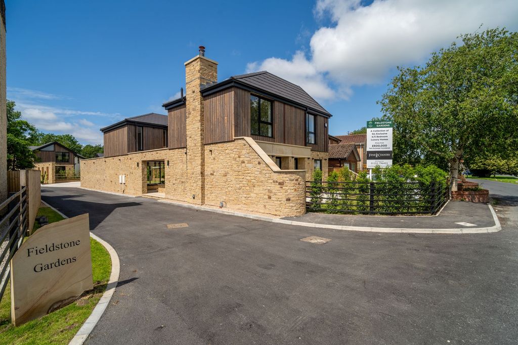 Property photo 1 of 50