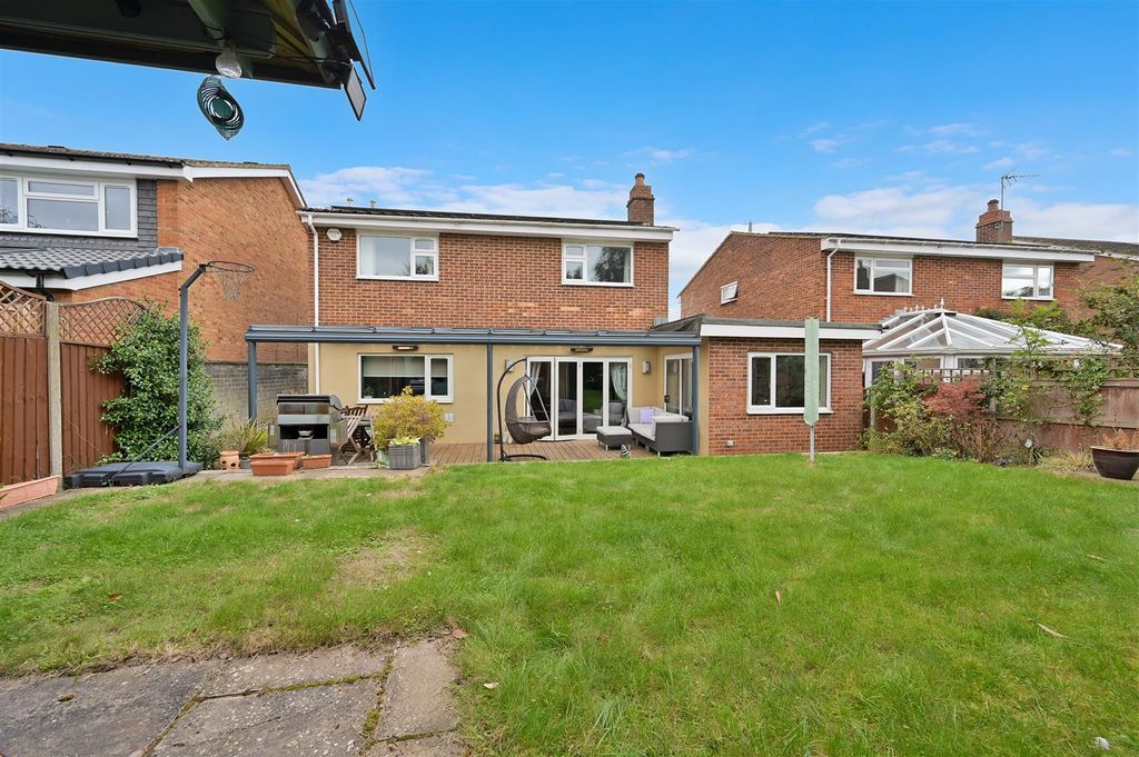 Property photo 2 of 12 7 Greatfield Close-34.Jpg