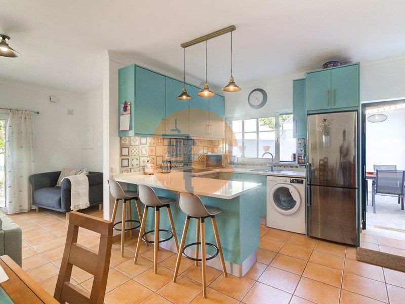 Property photo 3 of 48