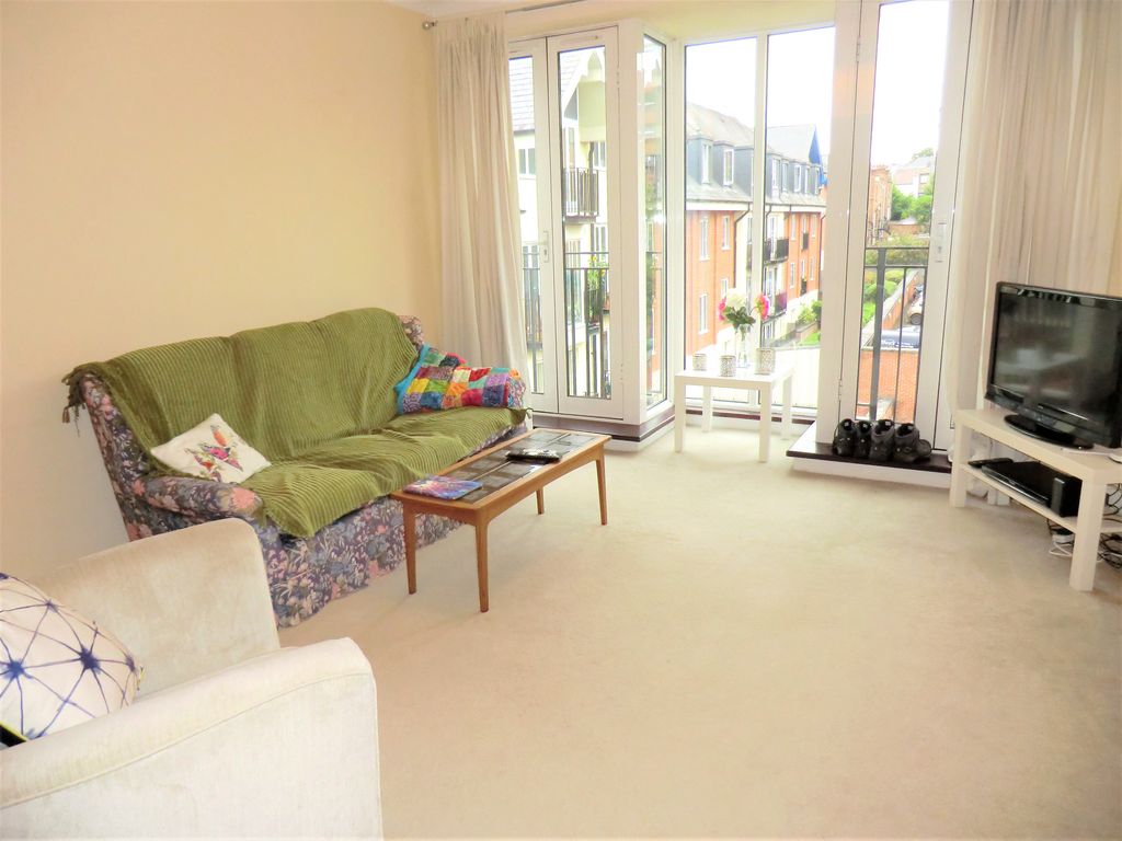 Property photo 3 of 12