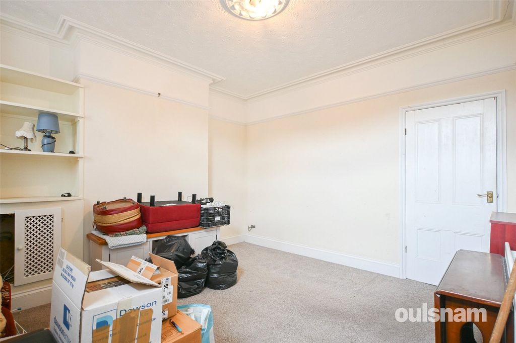 Property photo 2 of 23 Picture No. 15