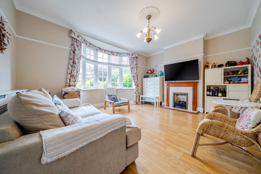 Property photo 3 of 31 1459509-5-6A05Aee...