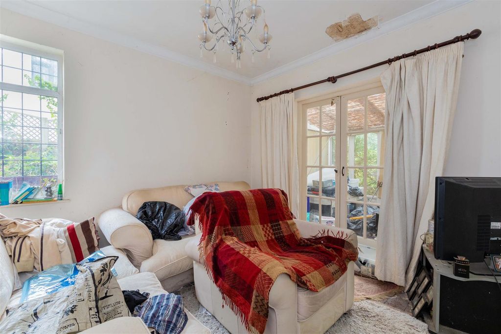 Property photo 3 of 15 117 Burnham Road-6.Jpg