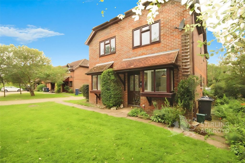 Property photo 1 of 8 External