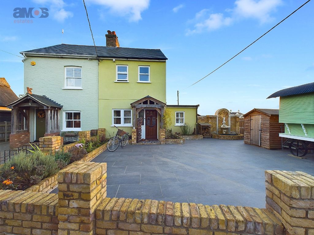 Property photo 2 of 37 4527273