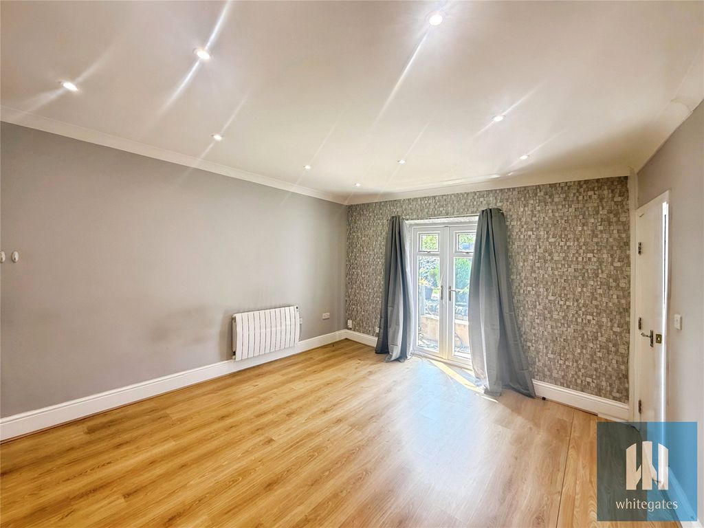 Property photo 3 of 13 Picture No. 20
