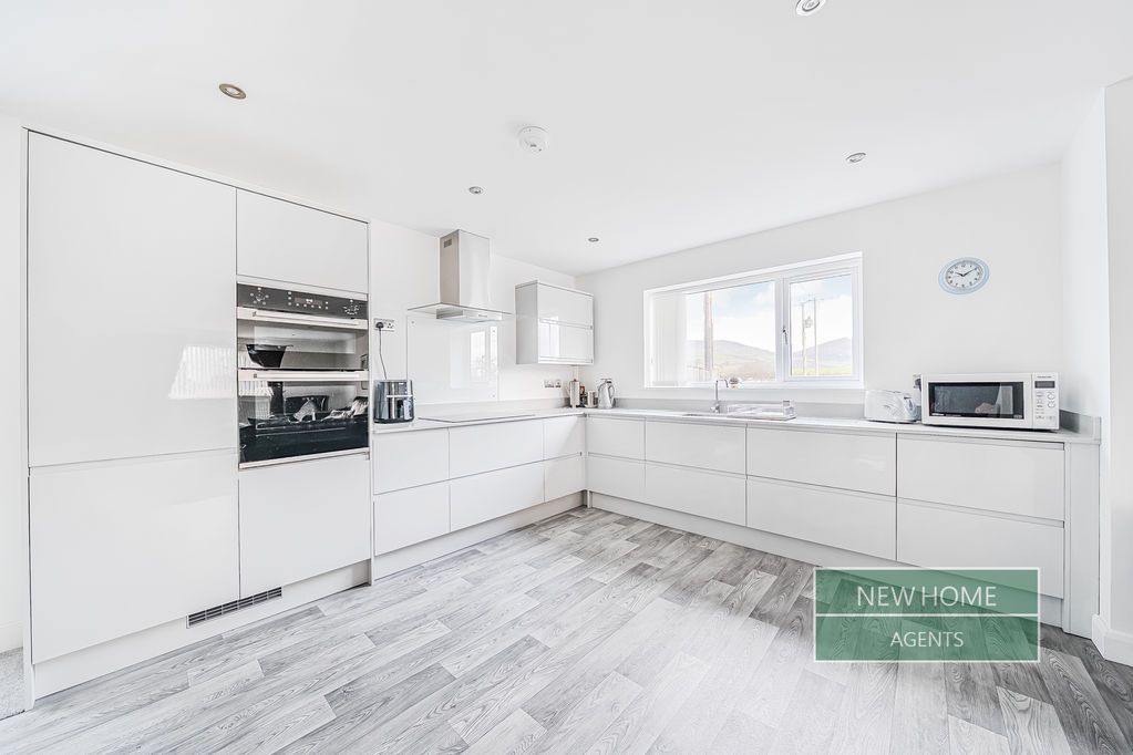 Property photo 2 of 23 Photo 11