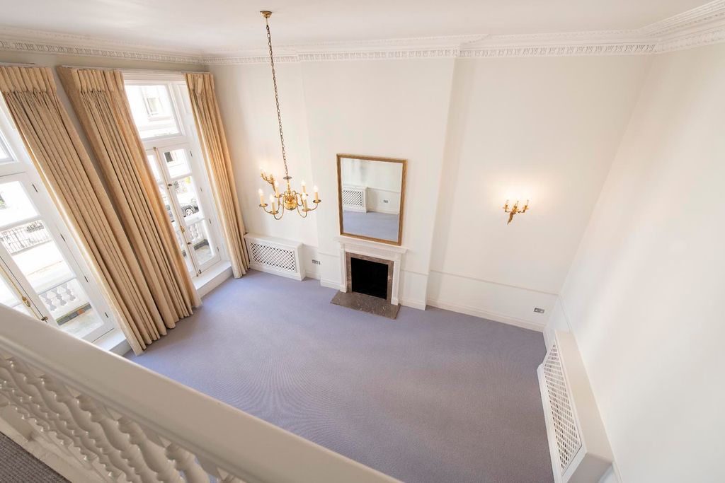 Property photo 2 of 13 Mezzanine