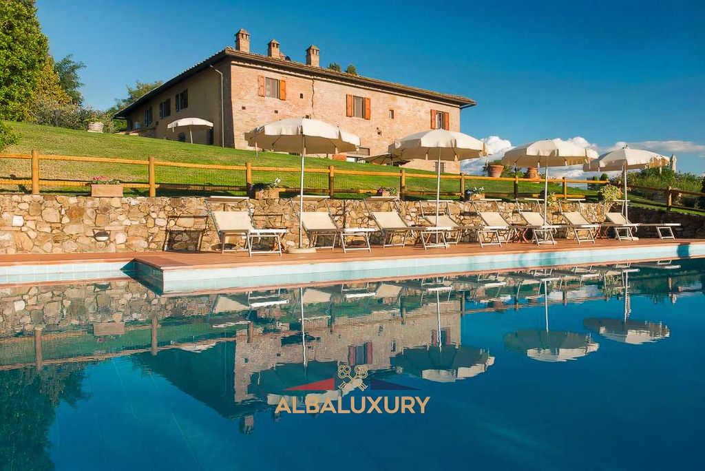 Property photo 2 of 28