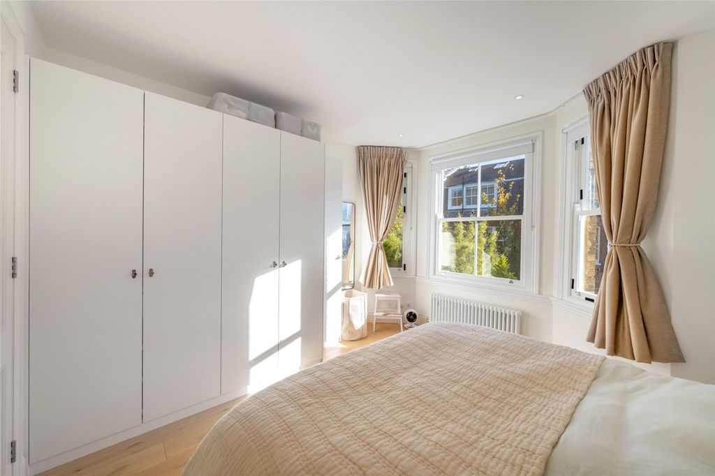 Property photo 3 of 10 Picture No. 02