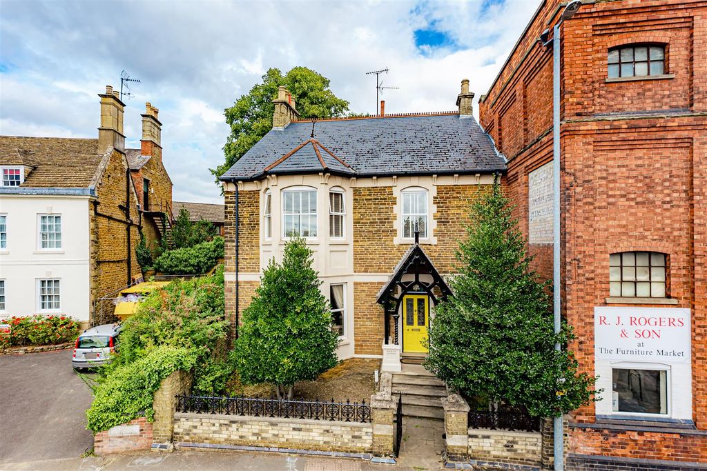 Property photo 1 of 63 40 Lower Street, Kettering (1 Of 77).Jpg