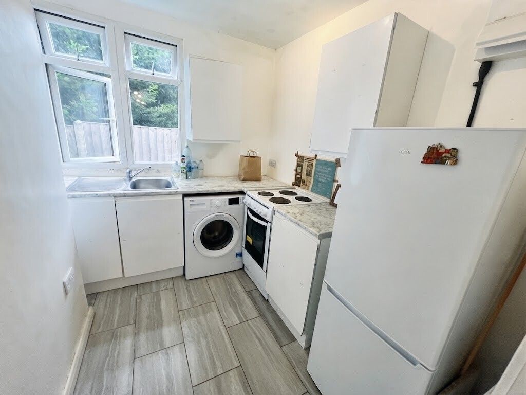 Property photo 3 of 5 43754c35-1F66-4Bf0-8