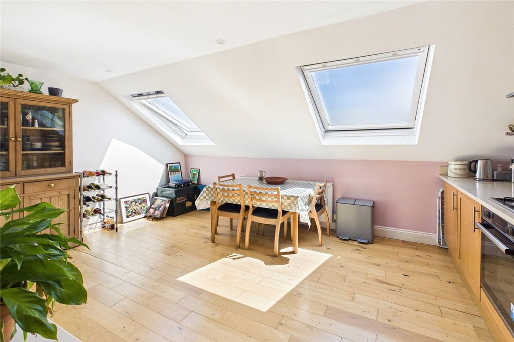 Property photo 2 of 12 Picture No. 05