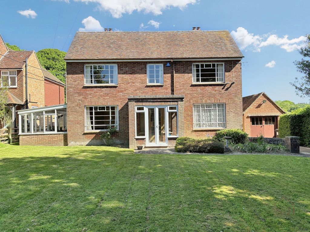 Property photo 2 of 28