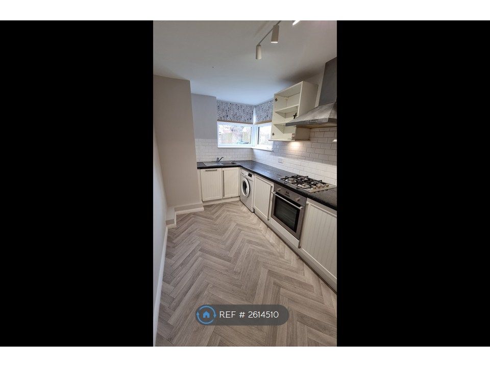 Property photo 1 of 14 Kitchen